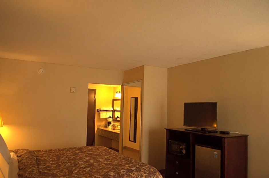 Rodeway Inn & Suites East Windsor