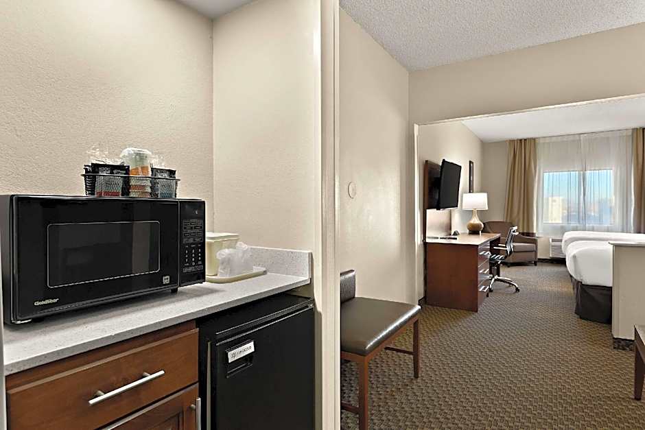 Comfort Suites   University