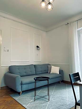 Apartment With Shared Bathroom