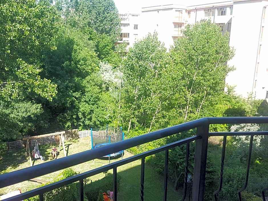 Friends Family Hotel