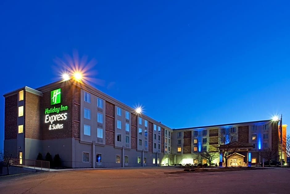 Holiday Inn Express and Suites Pittsburgh West Mifflin