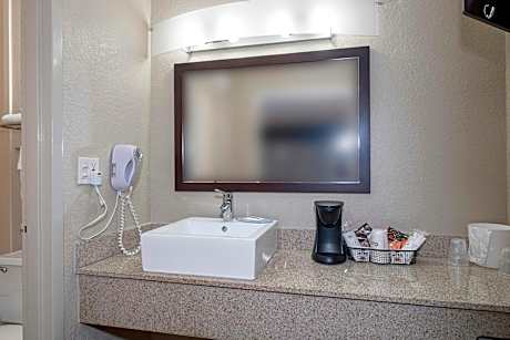 Superior King Room Smoke Free