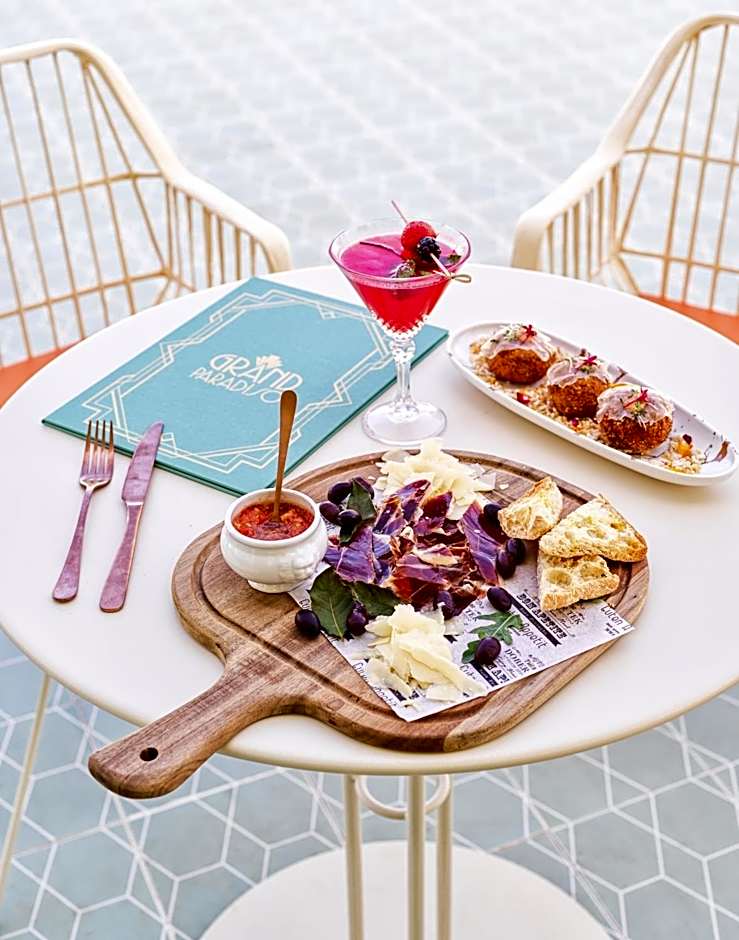 Grand Paradiso Ibiza - Adults Only