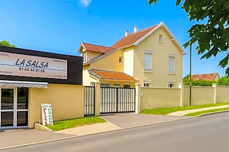 À 7 minutes de l'aéroport CDG 1