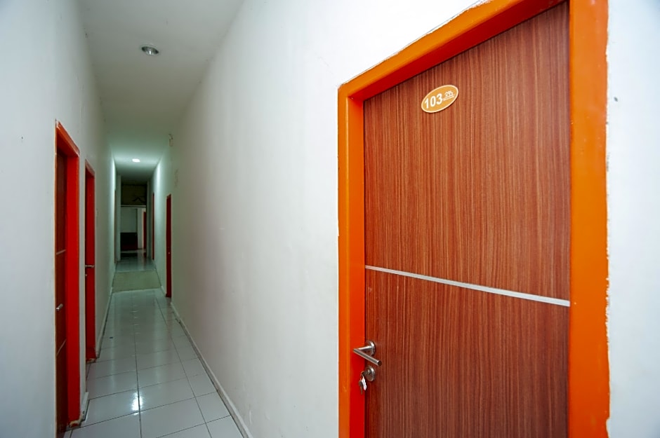 RedDoorz near Jalan Jenderal Sudirman Palembang