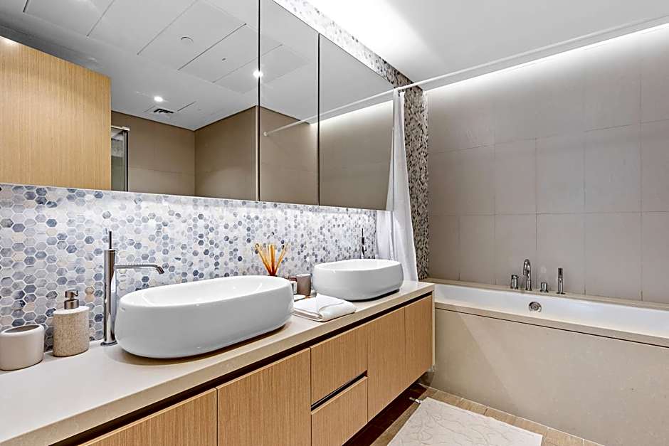 Silkhaus Luxury 1BDR Yas Island with Beach Access