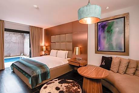 Suite with Private Pool