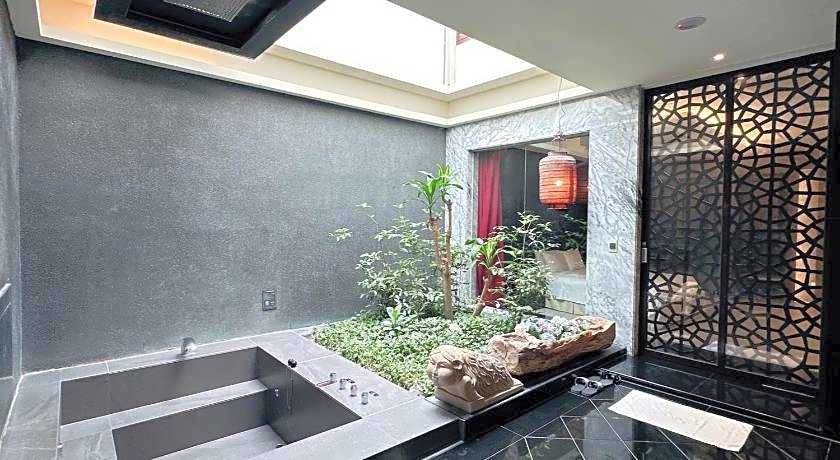 Orient Luxury Villa Motel