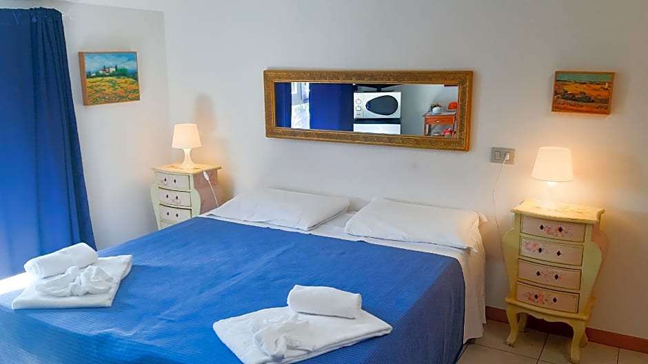 Photo 1 of 2 of Economy 1 Double Bed or 2 Beds