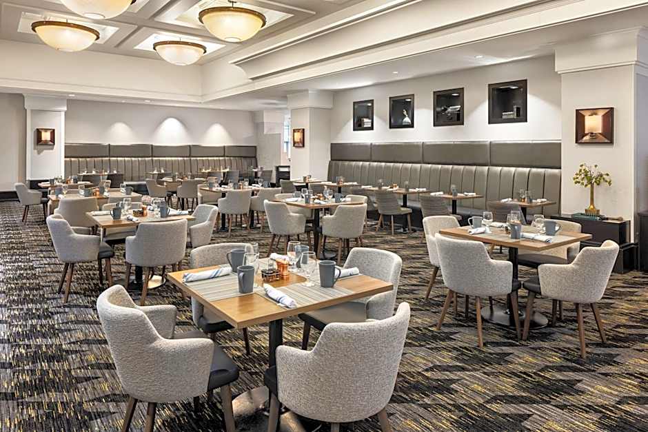 Sheraton Overland Park Hotel At The Convention Center