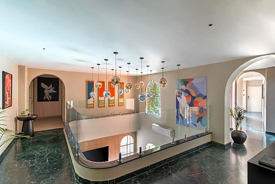 The Red Pier - My Downtown Hotels