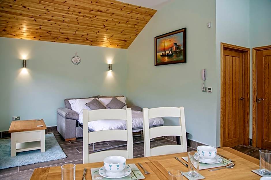 Canada Lodge and Lake