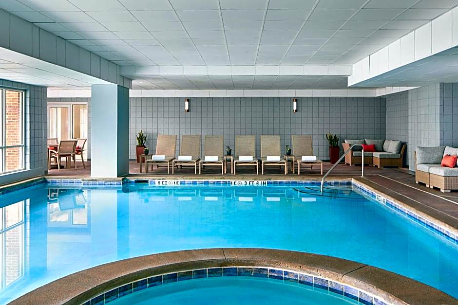 Renaissance Shoals Resort & Spa