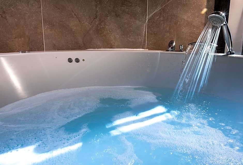 Complejo Enoturístico Finca La Estacada