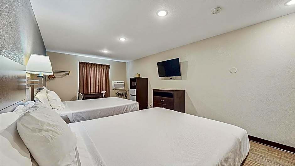 Red Lion Inn & Suites Olathe Kansas City