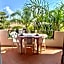 ISS Travel, Villa Fiorita - 800 m from La Cinta beach