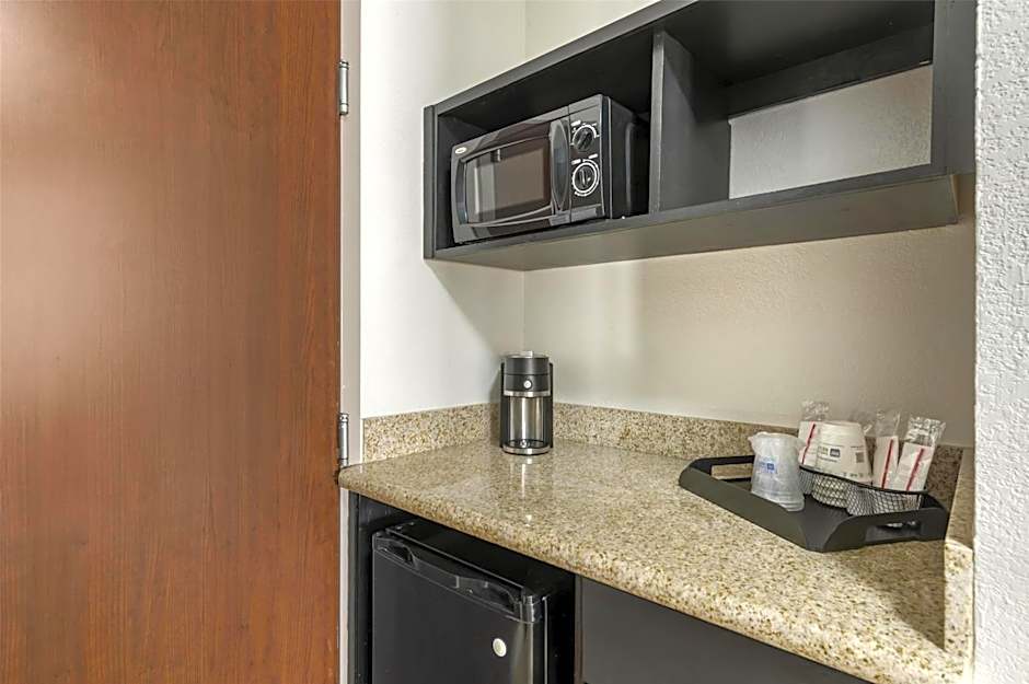 Best Western Plus Jfk Inn & Suites