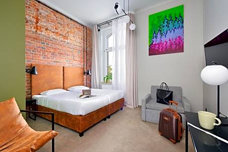 Deluxe Double Room with Extra Bed