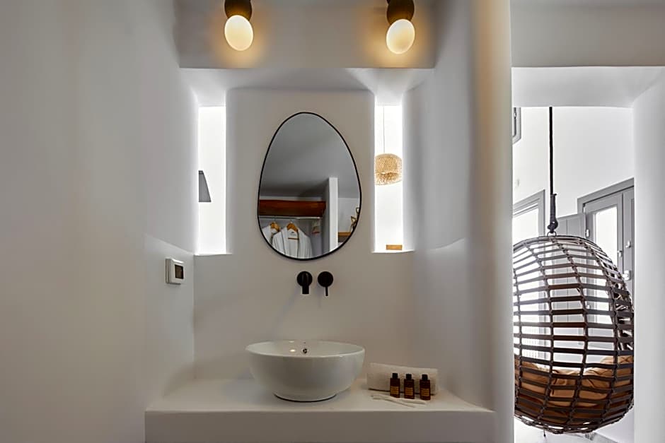 Allure Breeze Suites