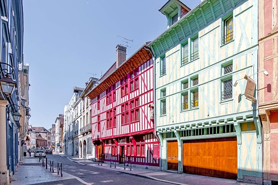 Brit Hotel Comtes De Champagne - Troyes Centre Historique