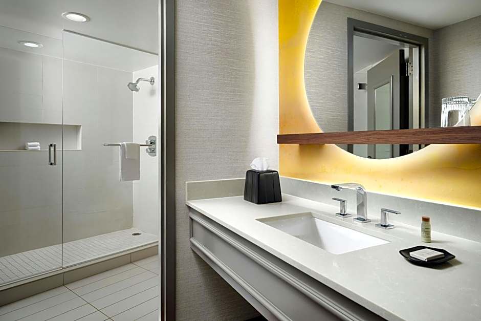 Renaissance by Marriott Boulder Flatiron Hotel