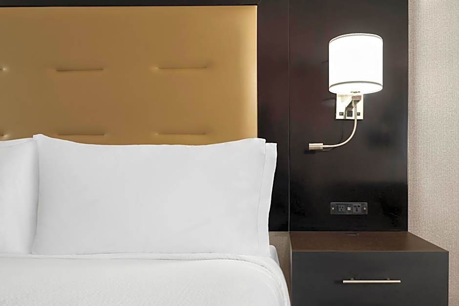 Four Points by Sheraton Rock Springs