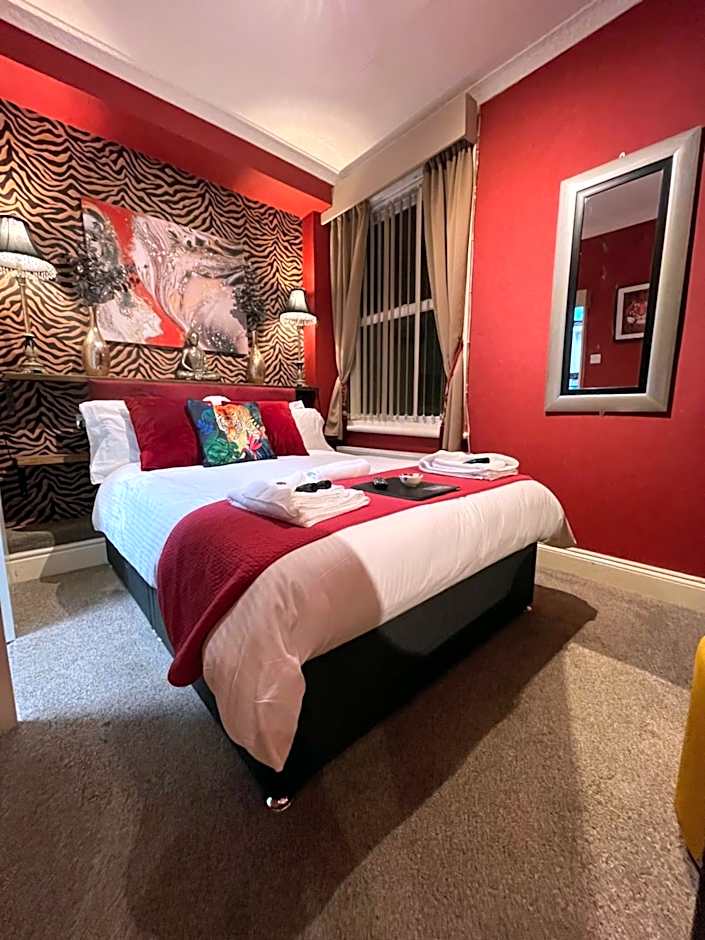 Delovely Hotel