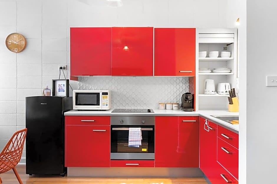 Renovated 1BR Unit CBD Parking Wi-Fi South Tce