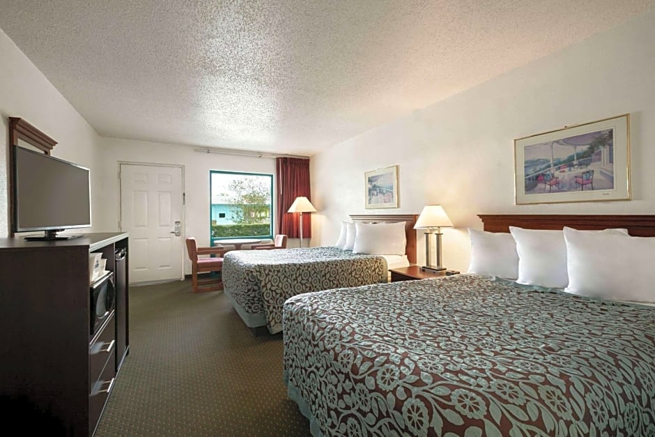 Days Inn by Wyndham Clearwater/Central