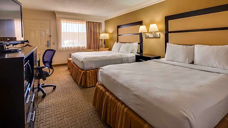 Best Western Inn And Suites Of Macon