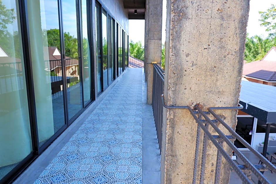 Black Elephant Boutique