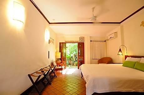 Triple Room with Garden View