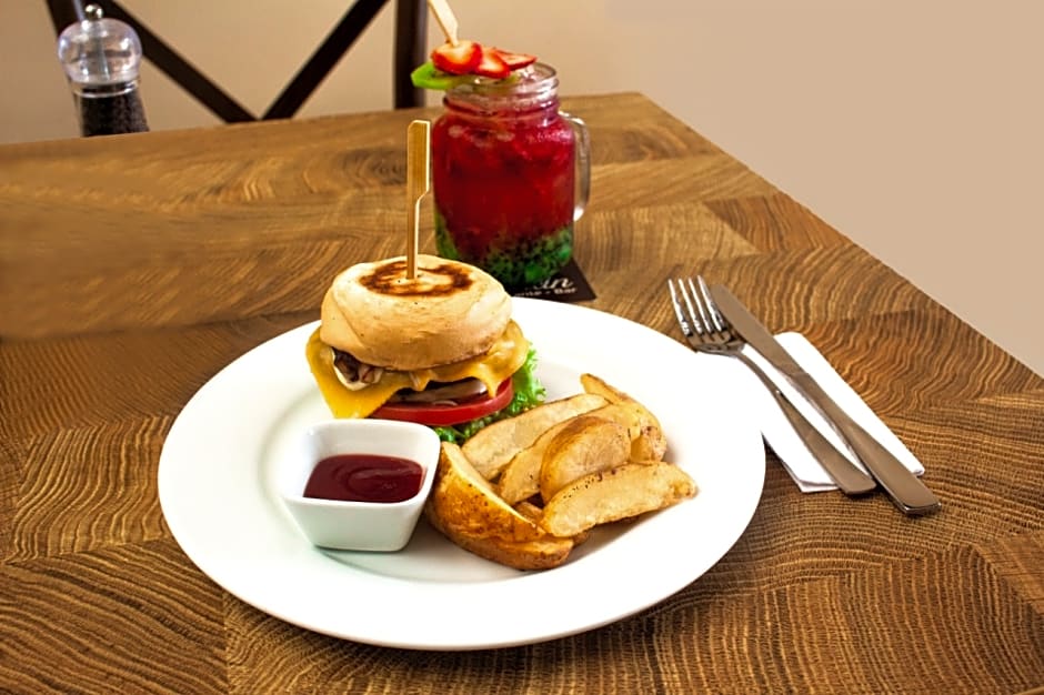 Ecohub Medellin Hotel