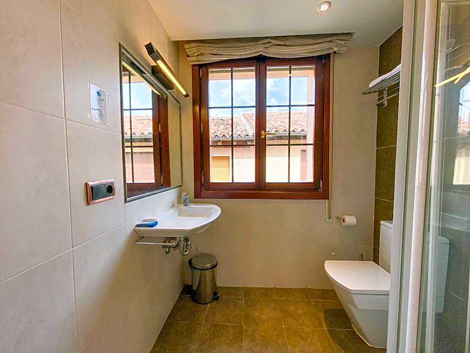 Hostal Restaurante Ainoa