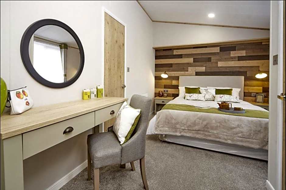 Luxury Lodge - Hoburne Devon Bay