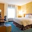 Fairfield Inn & Suites by Marriott Dickson