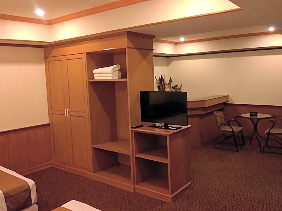 Merlin Grand Hotel
