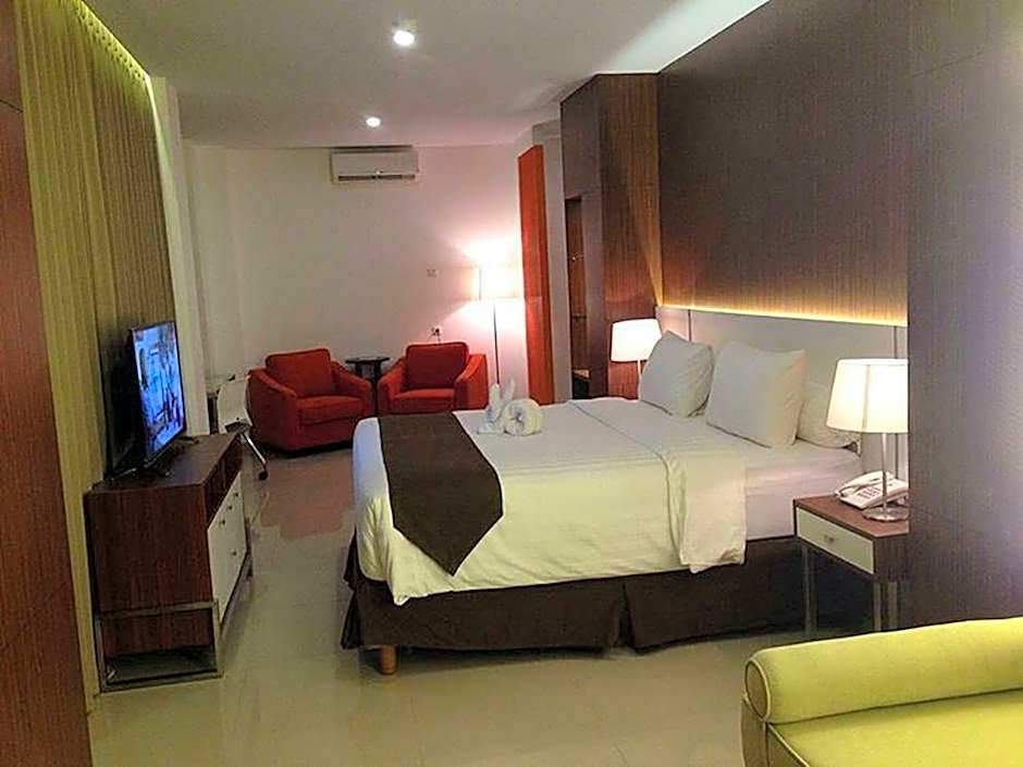 Front One Hotel Pamekasan Madura