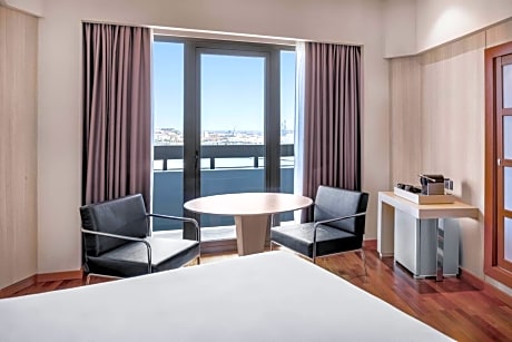 High Floor View, Guest room, 1 King, High floor