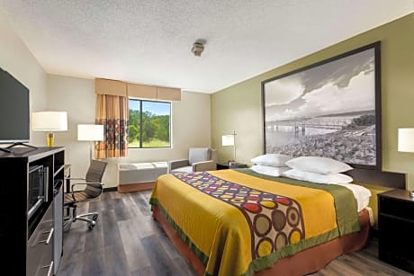 1 King Bed Accessible Room Non-Smoking