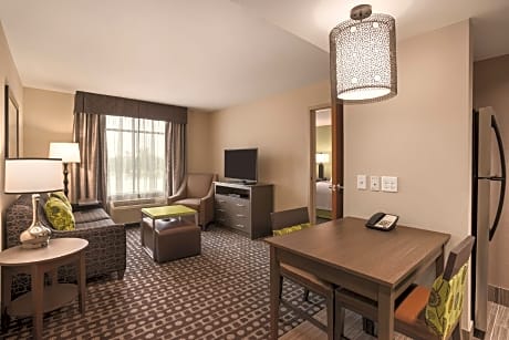 1King Hearing Accessible Suite Nonsmoking