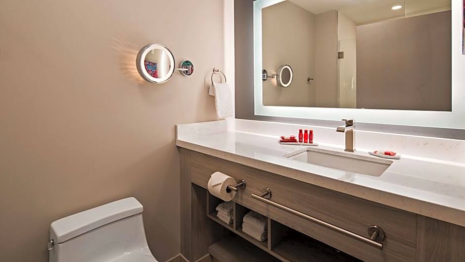 Best Western Premier Winnipeg East