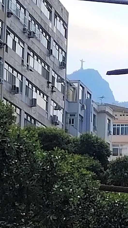 SUÍTE COMPARTILHADA em COPACABANA 2