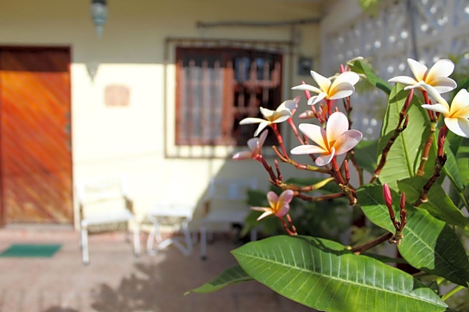 CANCUN GUEST HOUSE