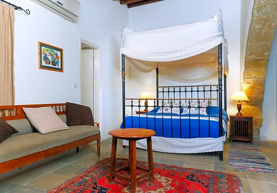 Zoes Traditional Apartments, Bed & Breakfast
