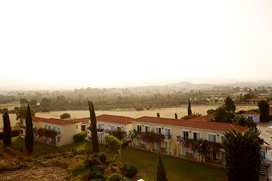 Akamanthea Holiday Village