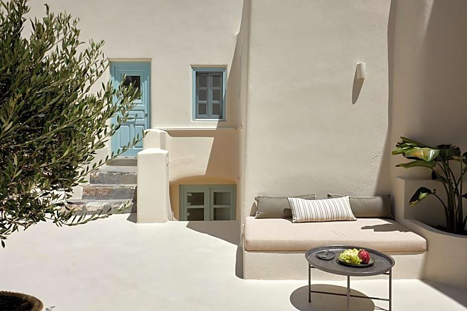 Arxegono Cave Houses Santorini