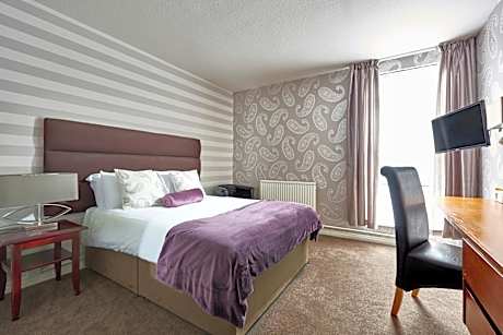 Standard Double Room with Double Bed - Non-Smoking