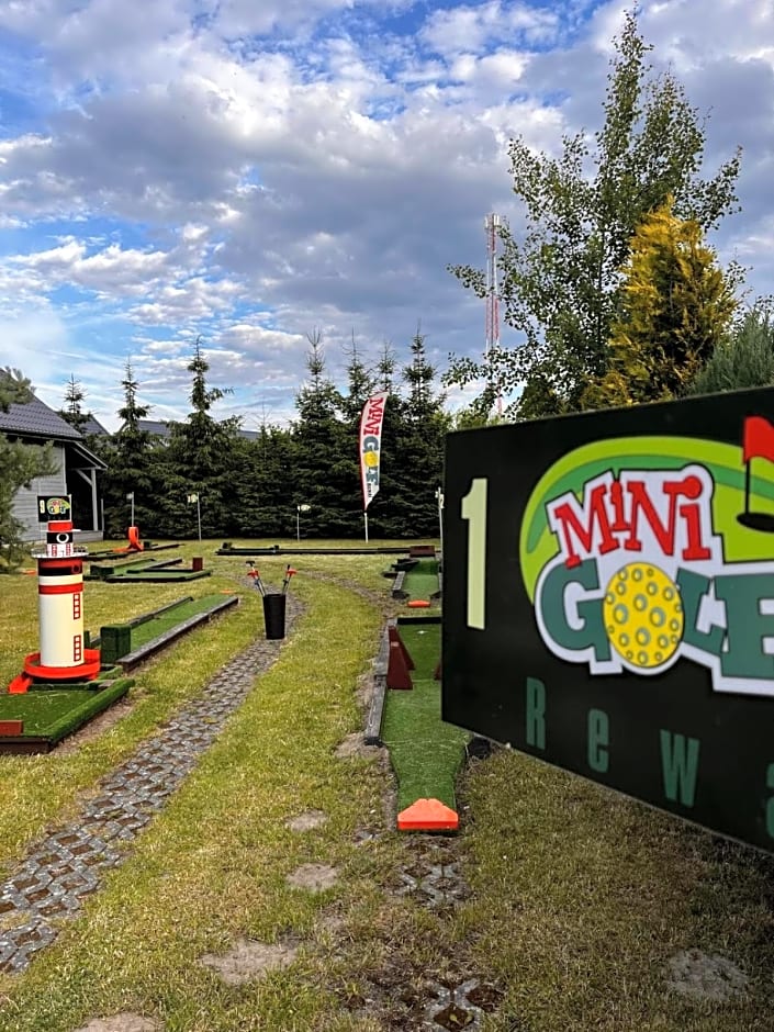 Domki Kapitańskie z prywatnym polem do gry w Mini Golf