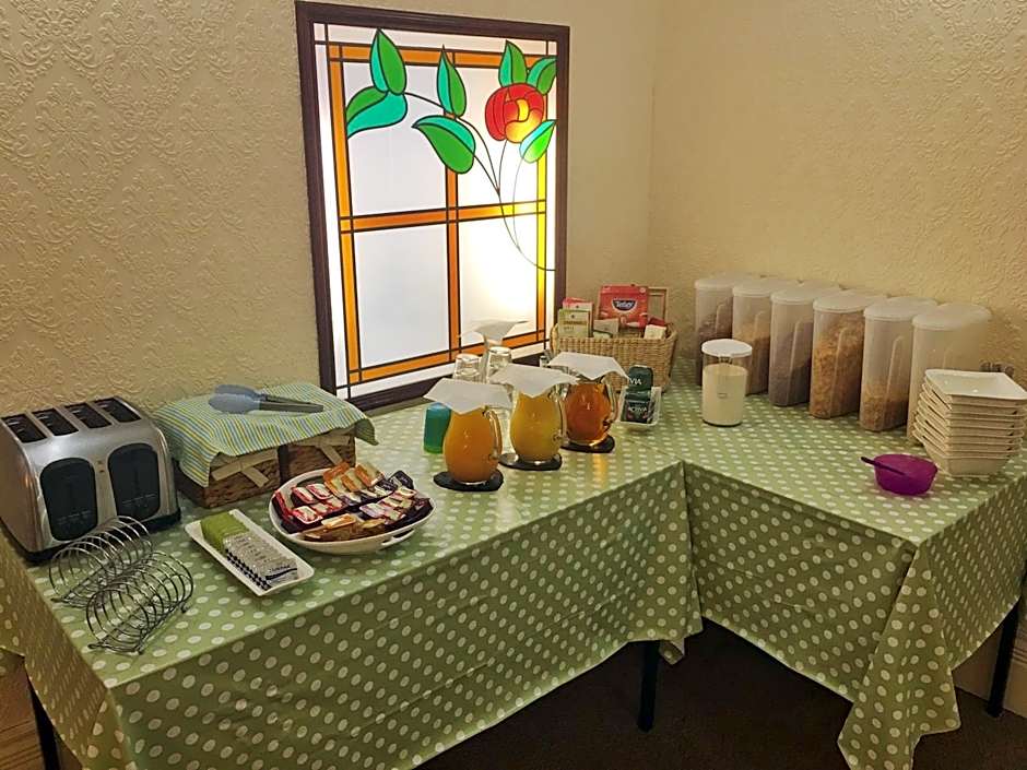 Camelot Seafront Hotel